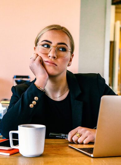 How to deal with underperforming employee